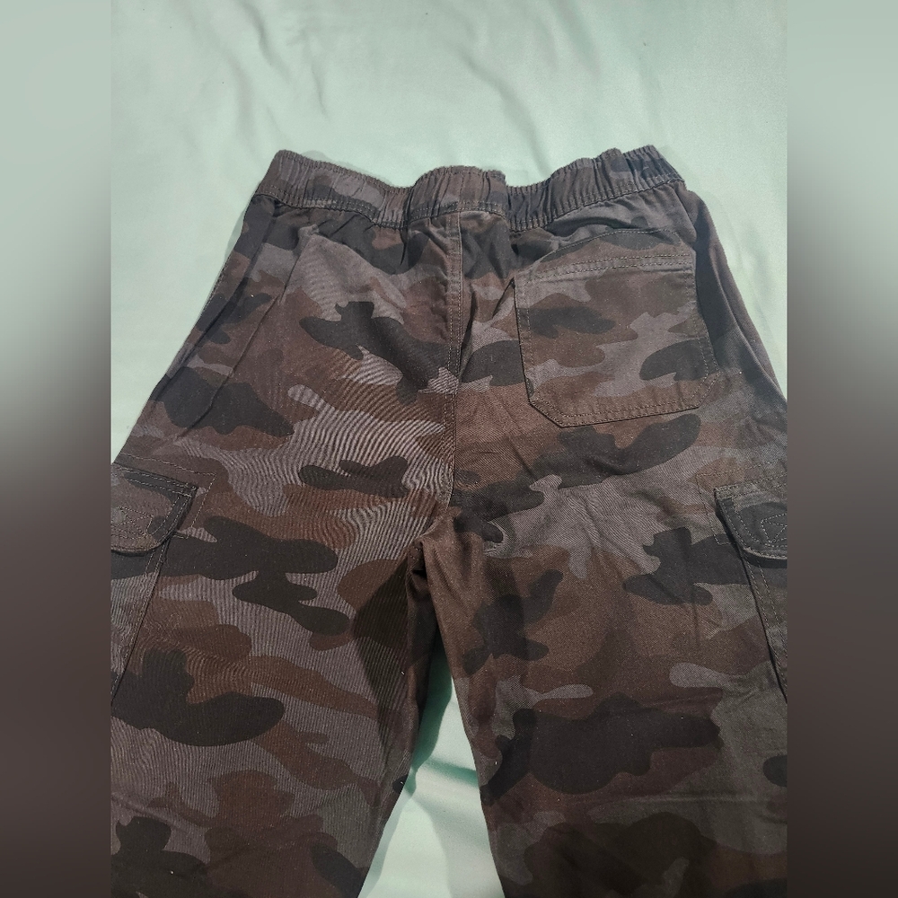 Boy's Camouflage Cargo Pants - Picture 6 of 7